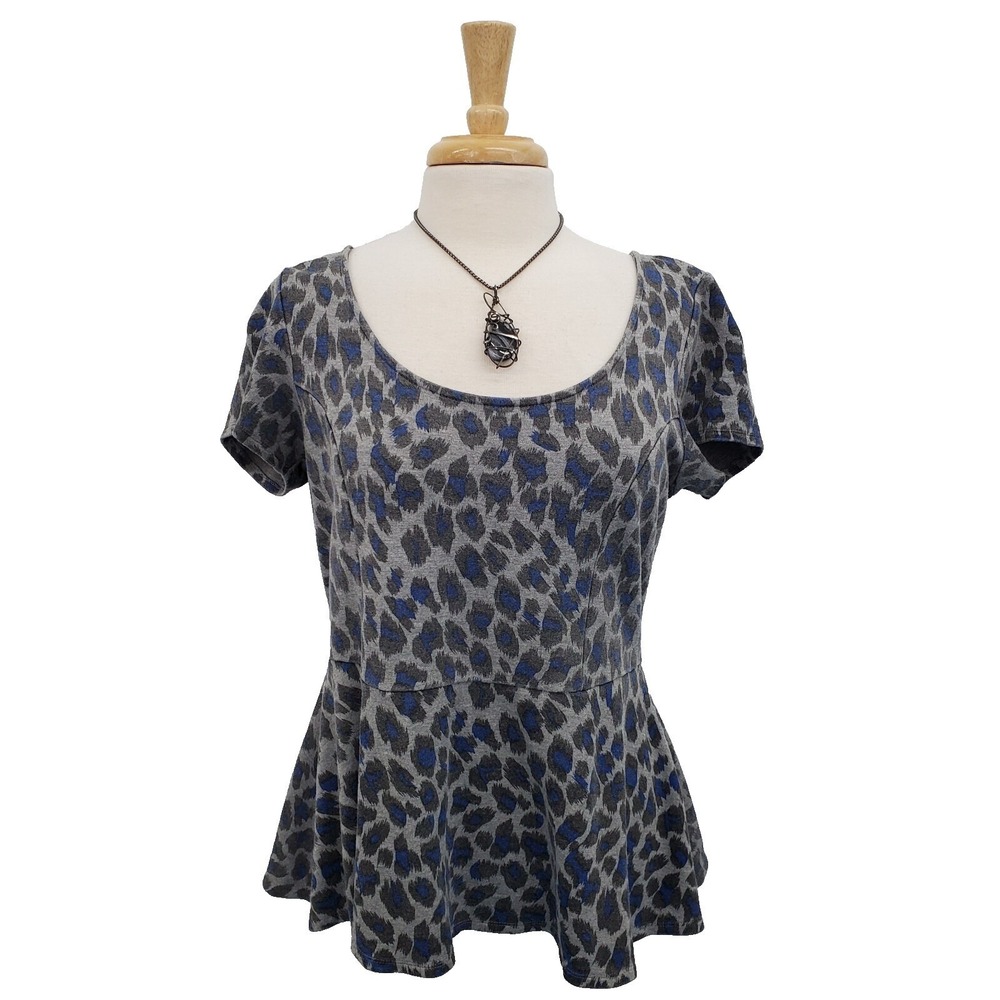 Torrid Womens 0 (L) Gray Blue Leopard Print Babydoll Top Short Sleeve Scoop Neck